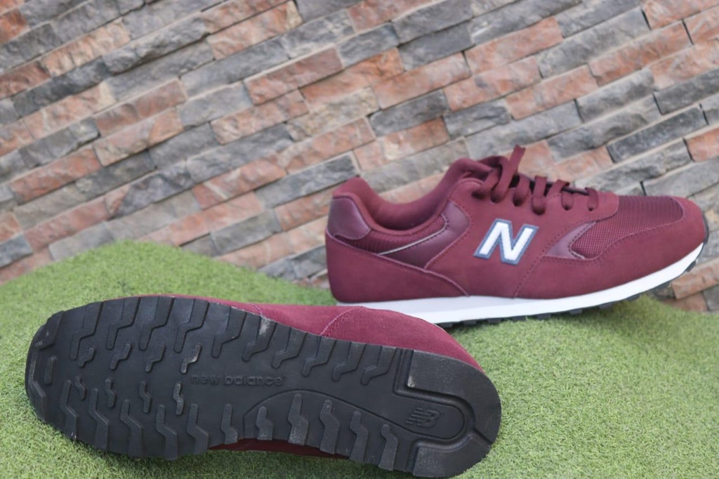 New Balance Sneaker