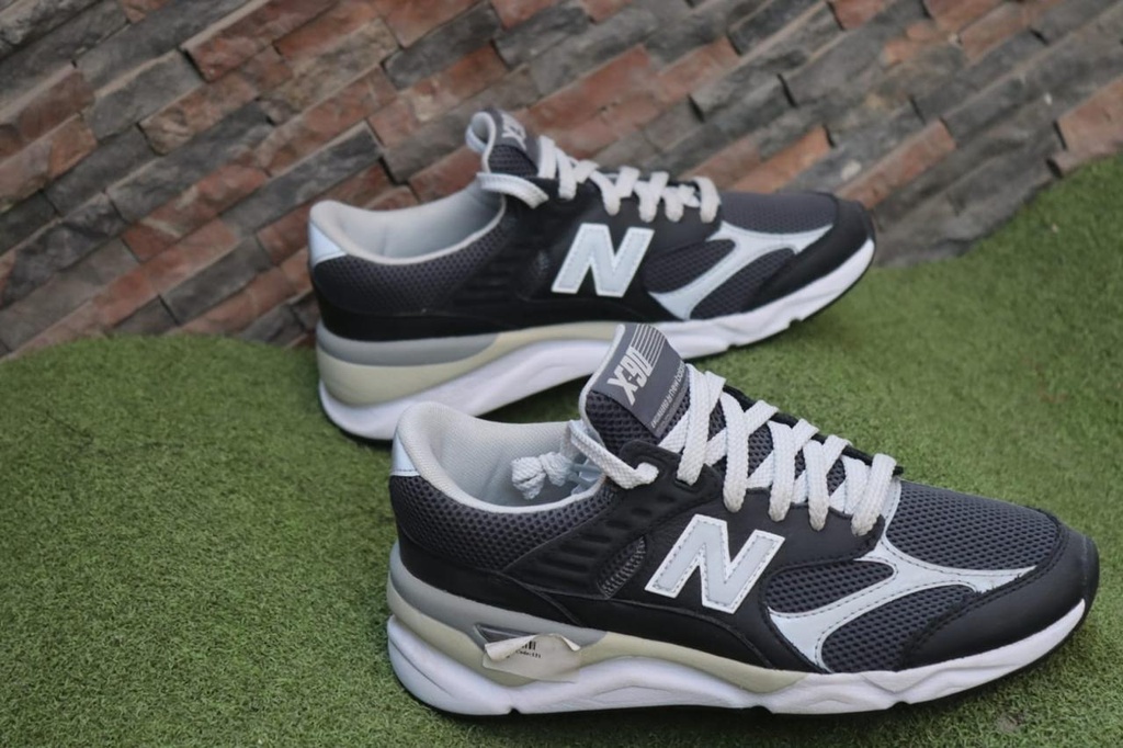 New Balance Sneaker