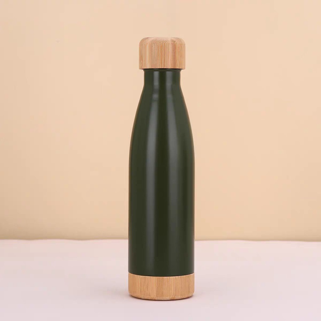 Thermos with wooden lid
